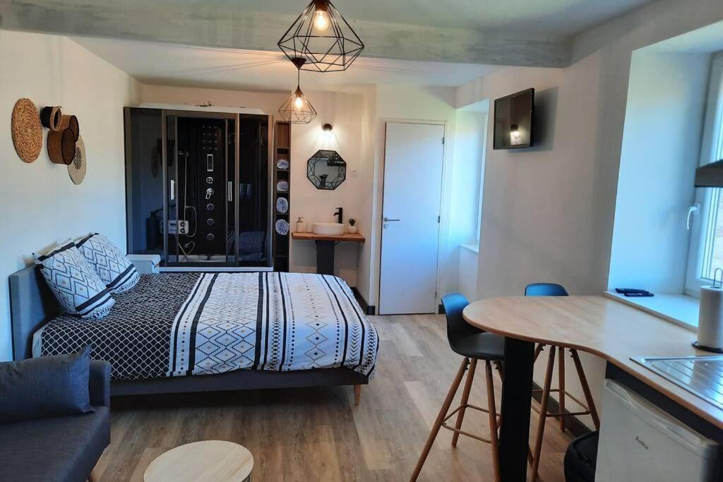 Studio Avec Vue Sur La Vezere Uzerche Buitenkant foto